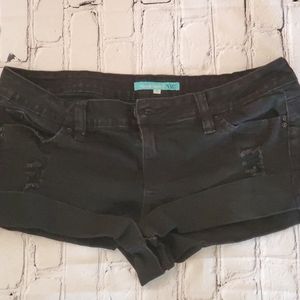 Shorts, color Distressed black, YMI, size 13, stretch material